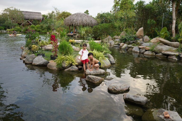 「Con dại cái mang　（子が悪いことをすれば親の責任）」